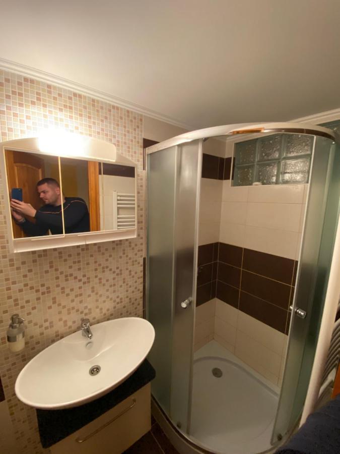 Mimi Apartman Gyula Exterior photo
